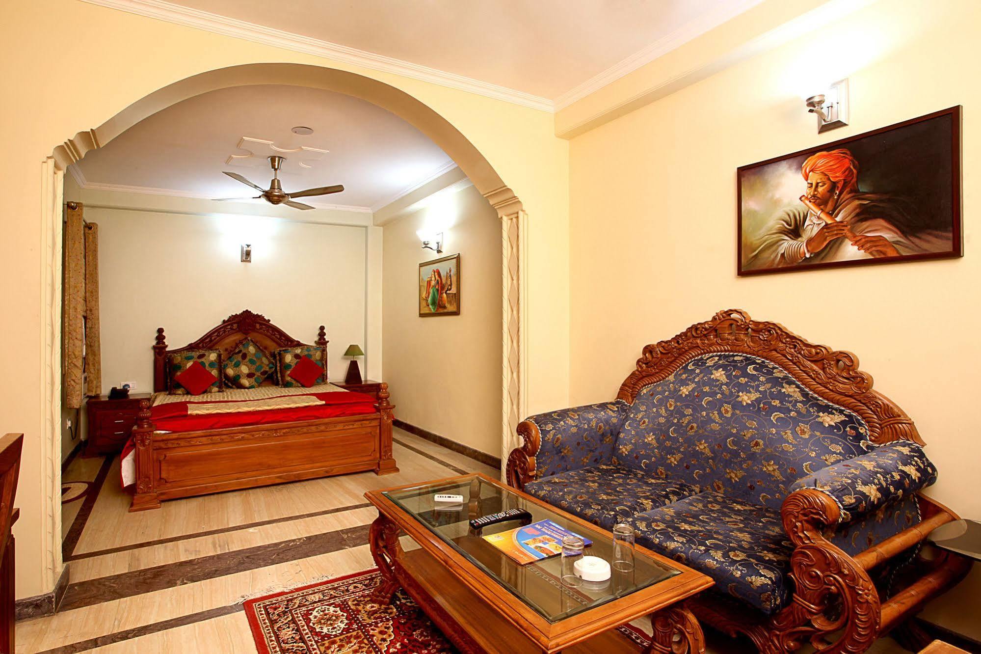 Indira International Inn Νέο Δελχί Εξωτερικό φωτογραφία